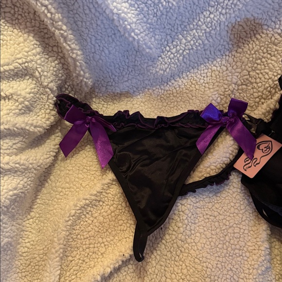 torrid Black Bustier with Purple Ribbon & Lace Trim - Picture 3 of 5